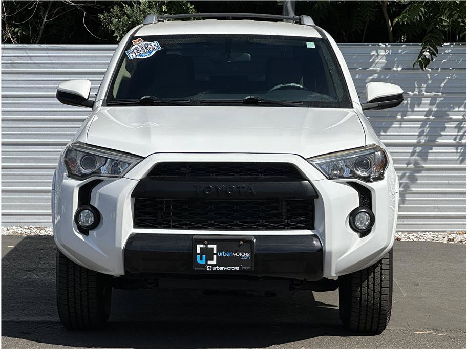 Used 2017 Toyota 4Runner SR5 AWD/4WD image 7