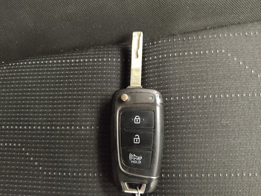 Used 2021 Hyundai Venue SE FWD image 32