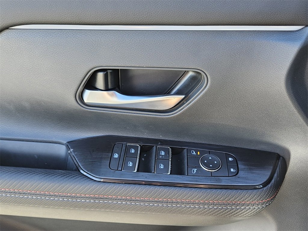 New 2026 Nissan Kicks SR image 29