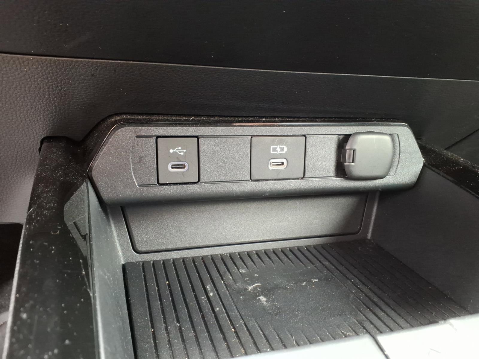 Used 2024 Toyota Prius LE image 16