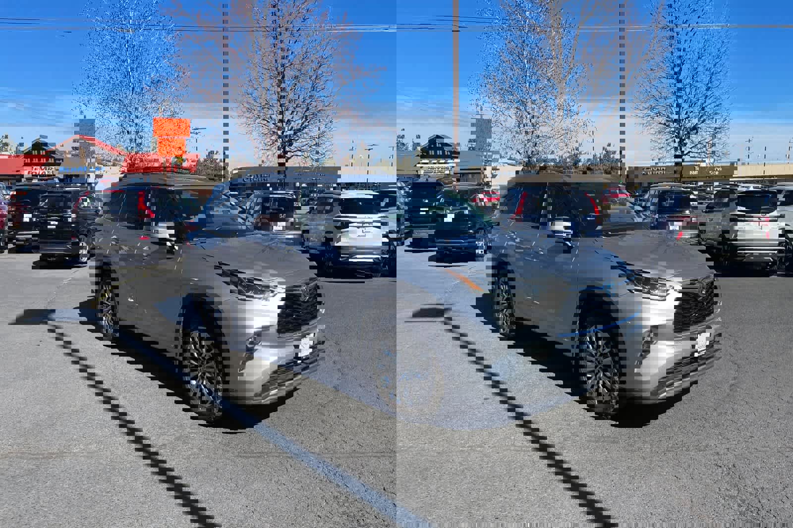 Used 2023 Toyota Highlander Platinum image 7