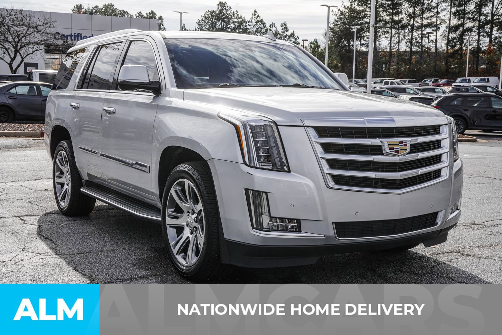 Used 2016 Cadillac Escalade Luxury image 6