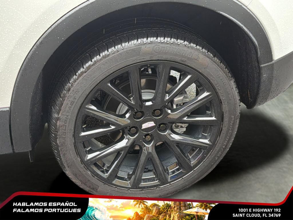 Certified 2022 Cadillac XT4 Sport w/ LPO, ONYX Package FWD image 11