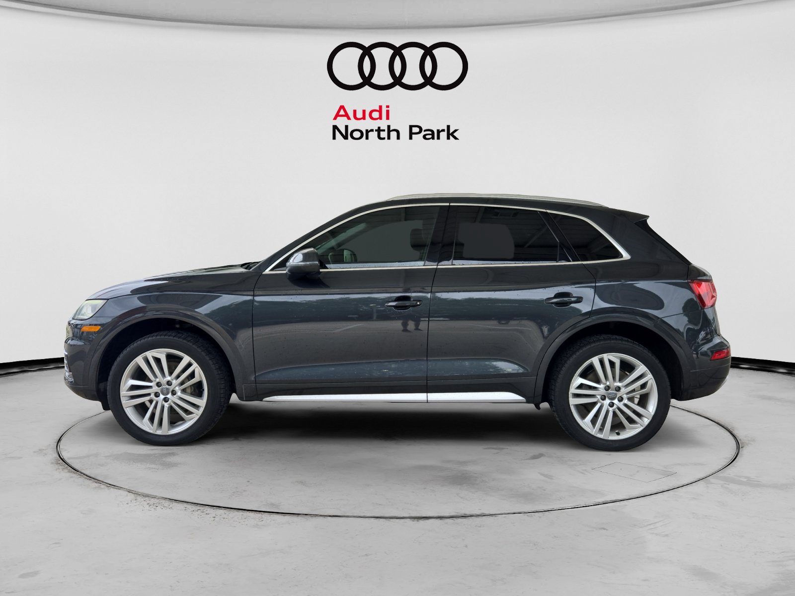 Used 2018 Audi Q5 2.0T Premium Plus w/ Premium Plus Package AWD/4WD image 2