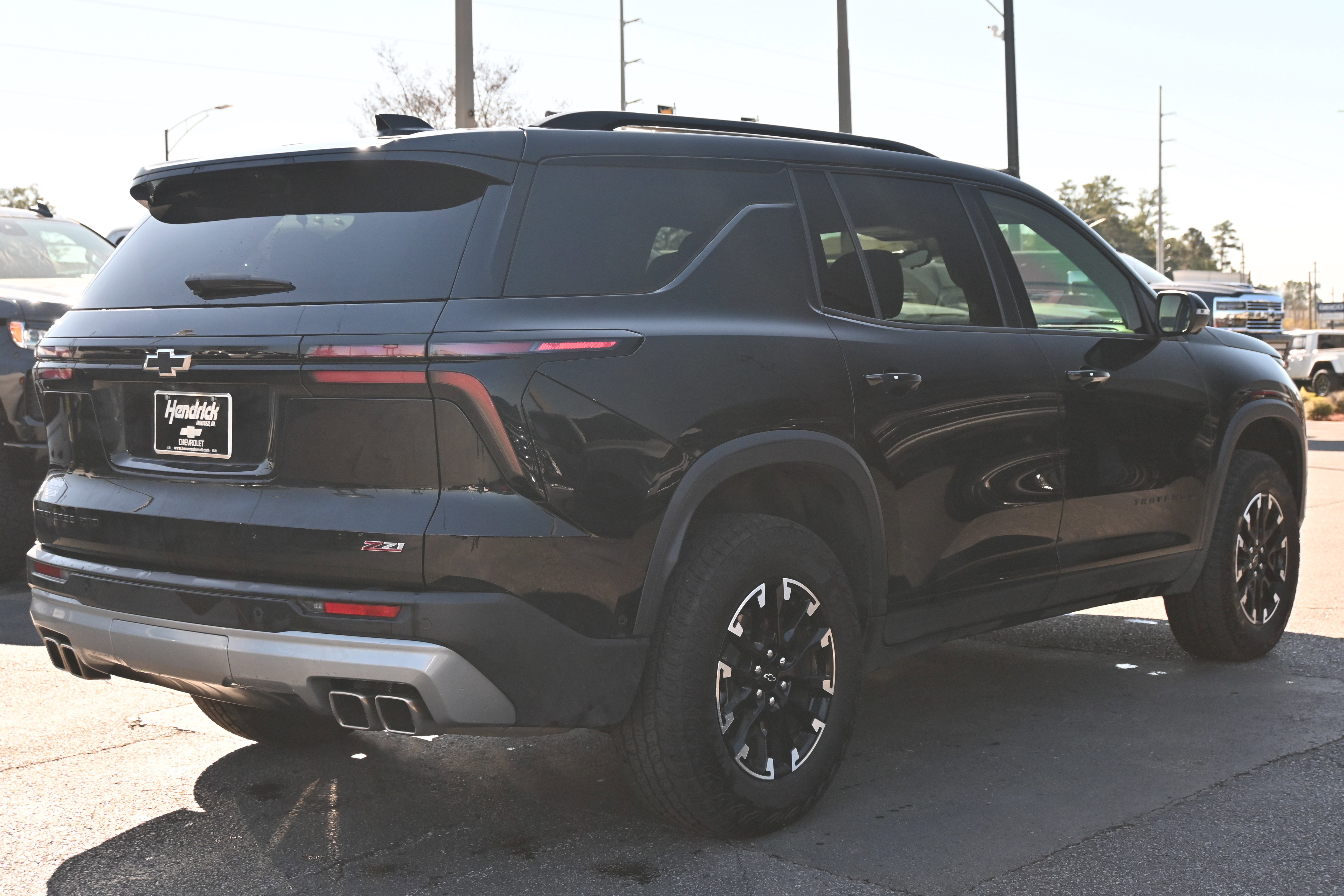 Used 2024 Chevrolet Traverse Z71 w/ Enhanced Driving Package image 16