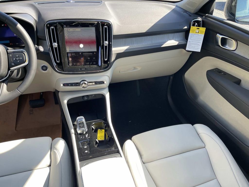 New 2026 Volvo XC40 B5 Plus w/ Protection Package Premier image 15