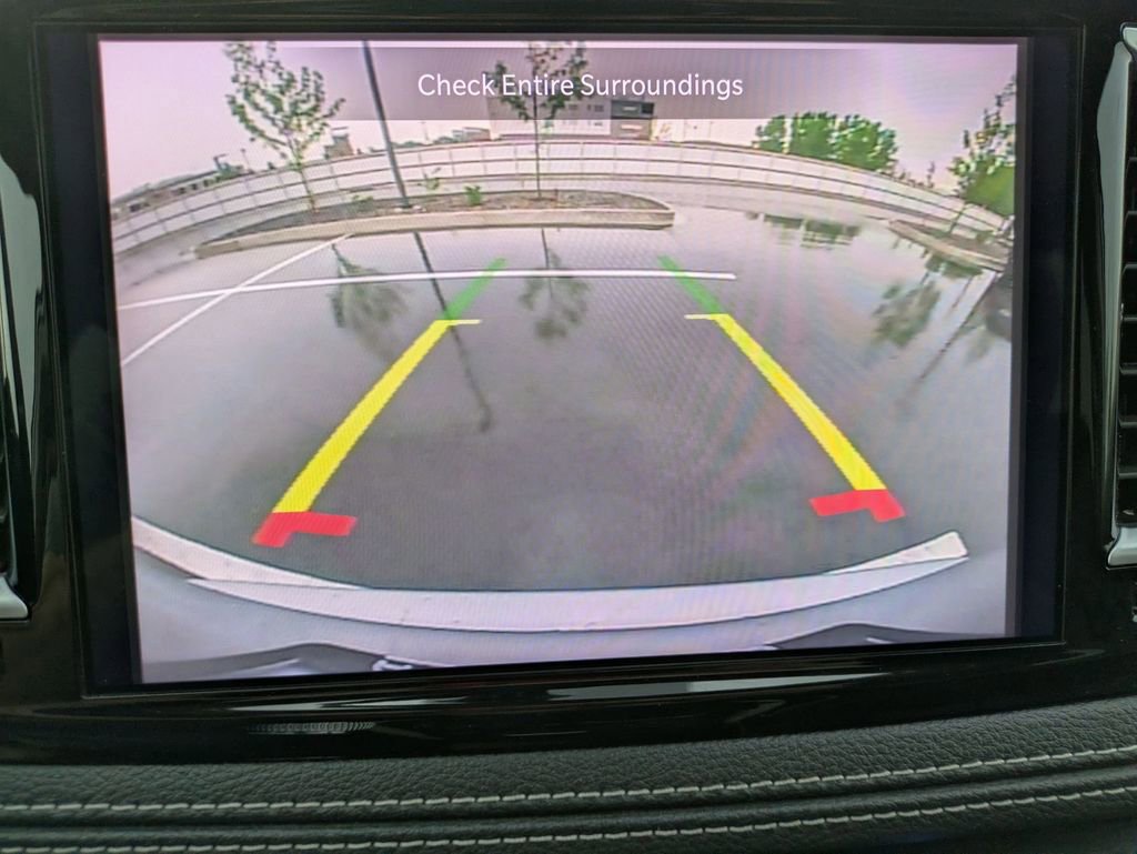 Used 2023 Chrysler Pacifica Limited image 20