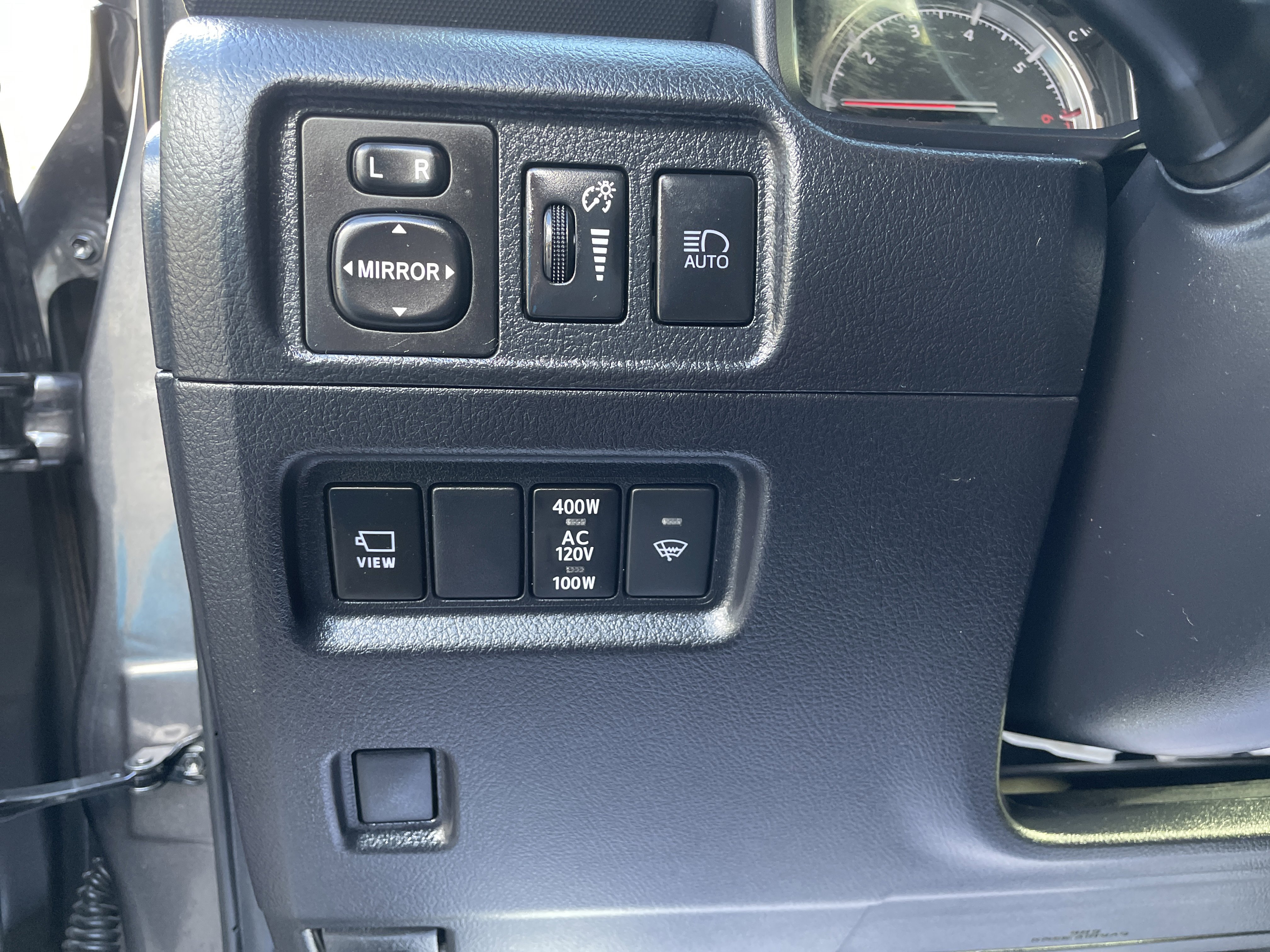 Used 2023 Toyota 4Runner Limited image 9