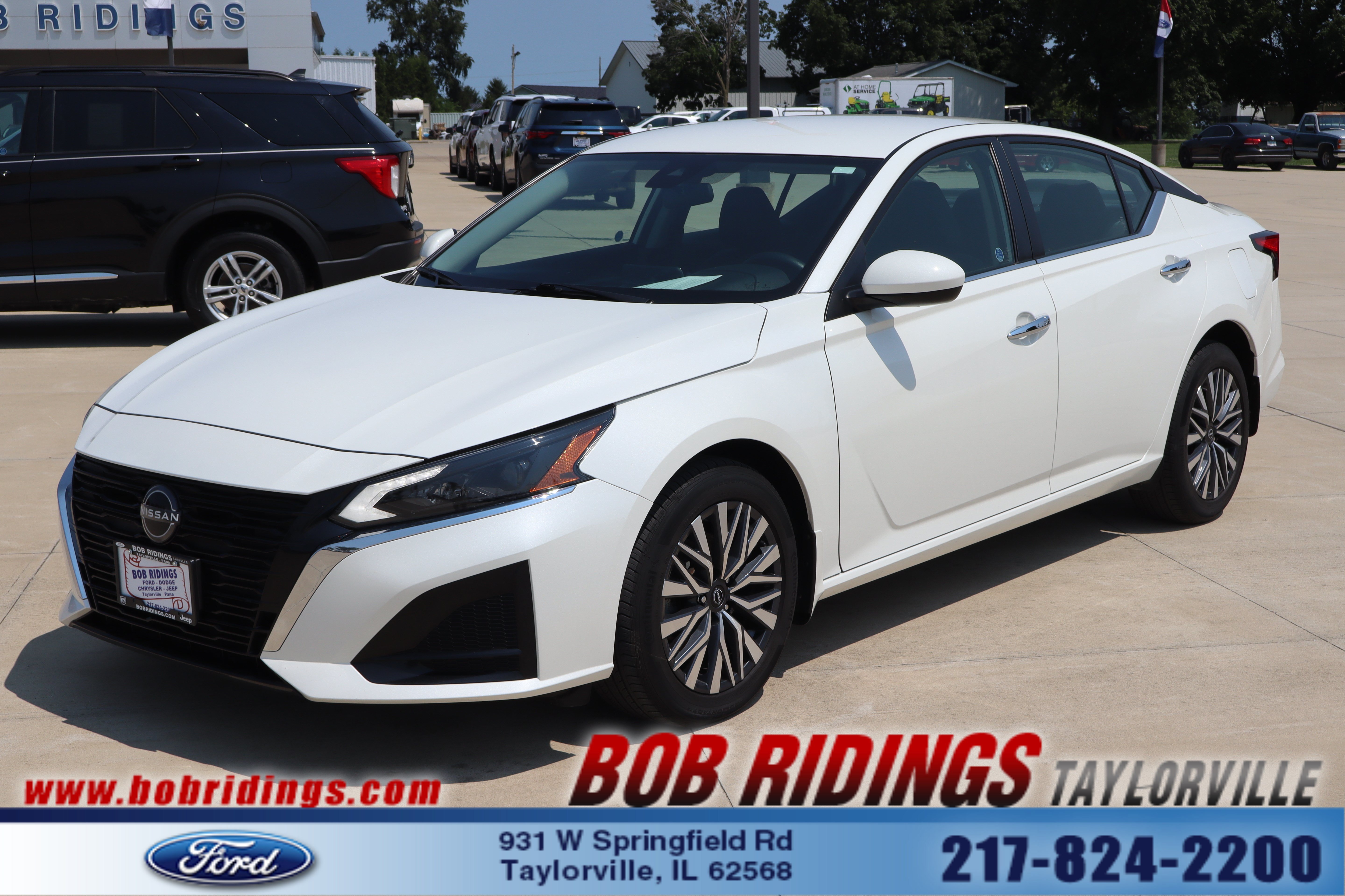Used 2023 Nissan Altima 2.5 SV AWD/4WD image 1