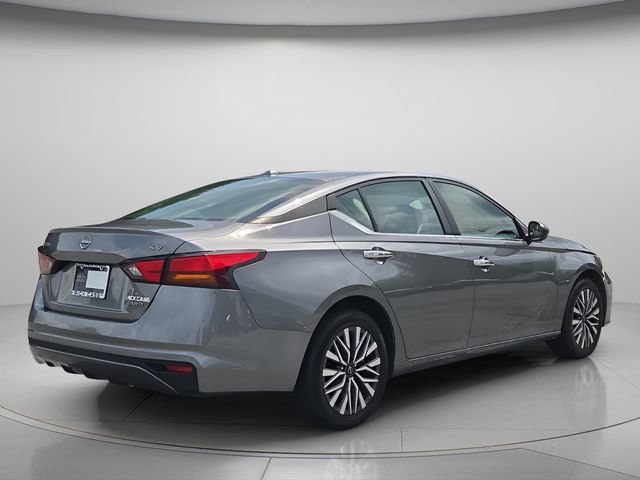 Used 2024 Nissan Altima 2.5 SV AWD/4WD image 7