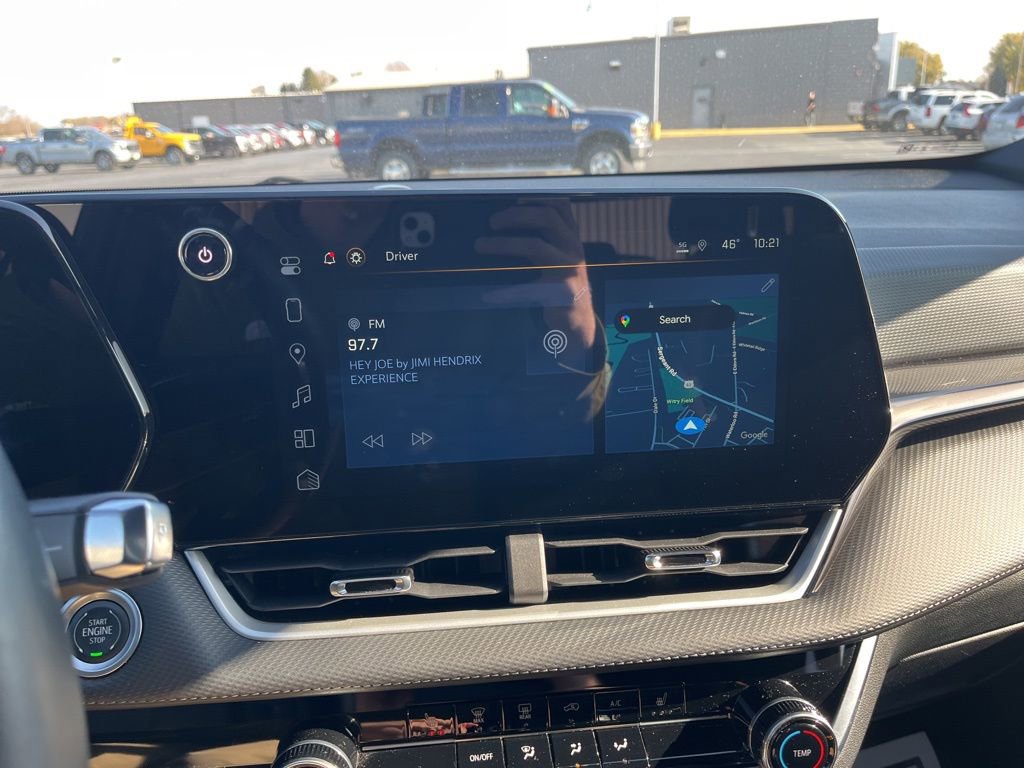 Used 2025 Chevrolet Equinox LT image 17