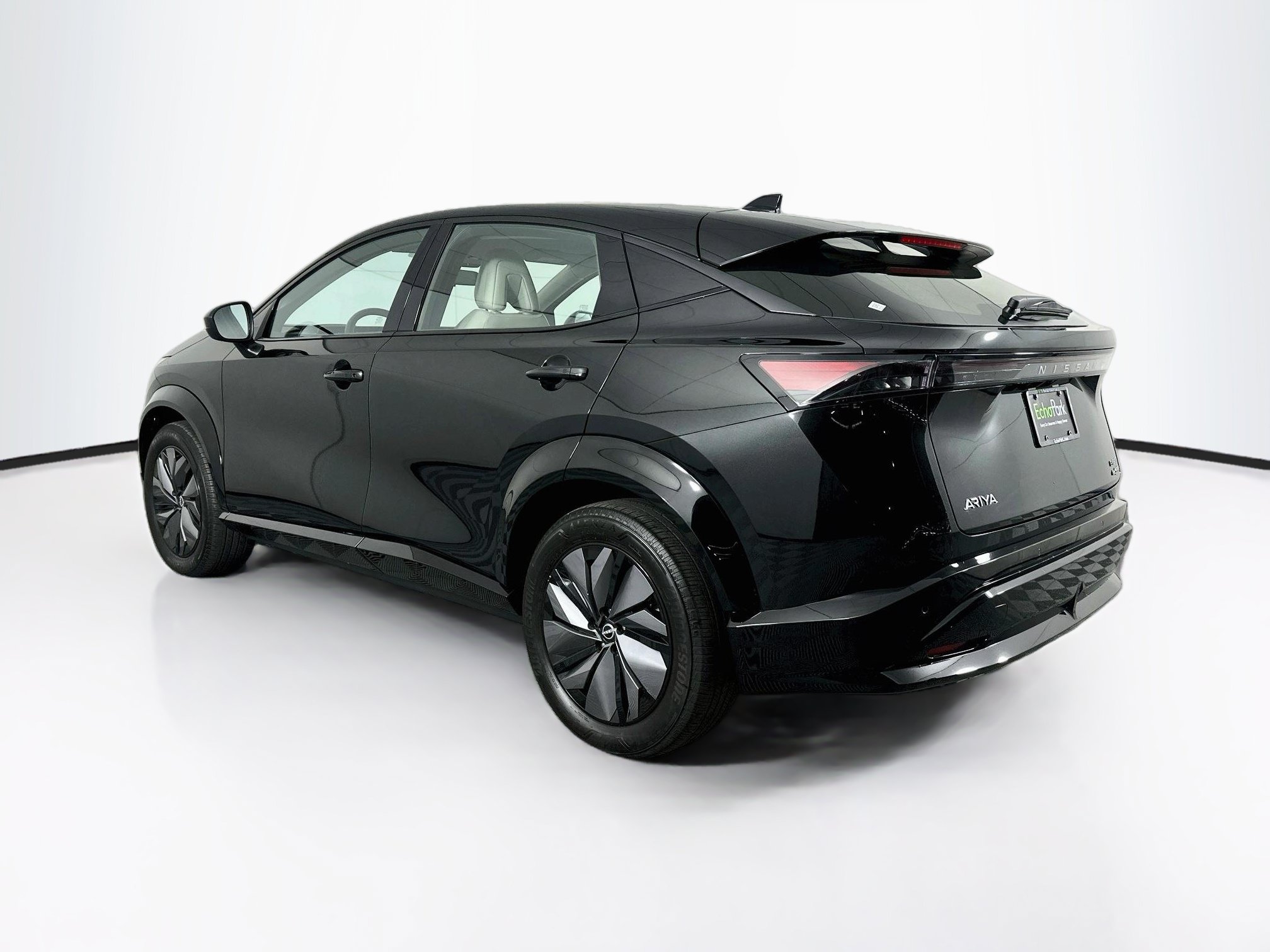 Used 2024 Nissan Ariya AWD image 5