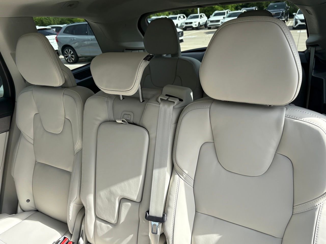 New 2026 Volvo XC90 B6 Ultra w/ Protection Package AWD/4WD image 21