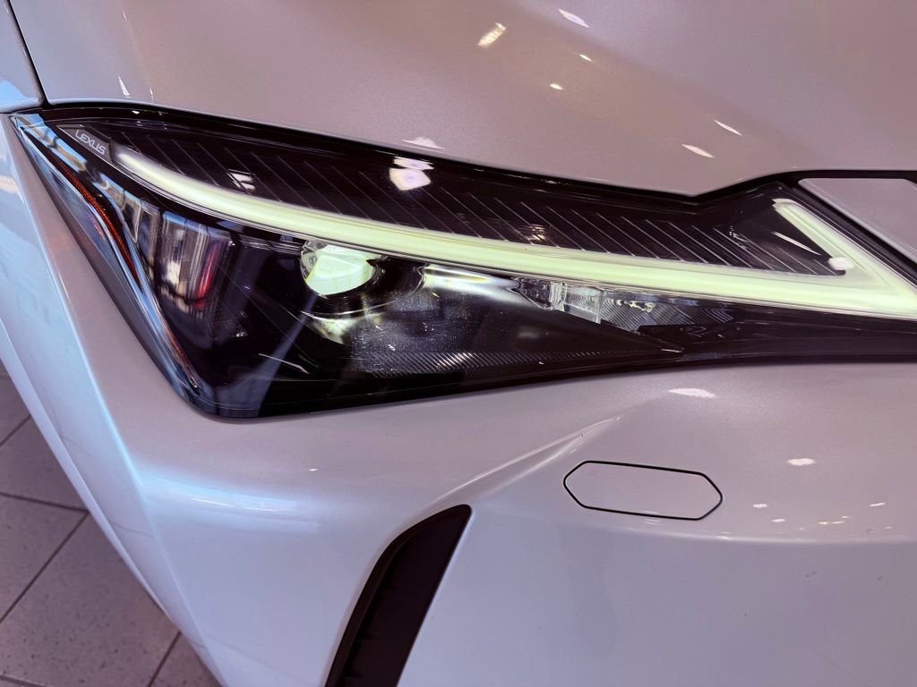 Used 2024 Lexus UX 250h AWD w/ Premium Package image 15