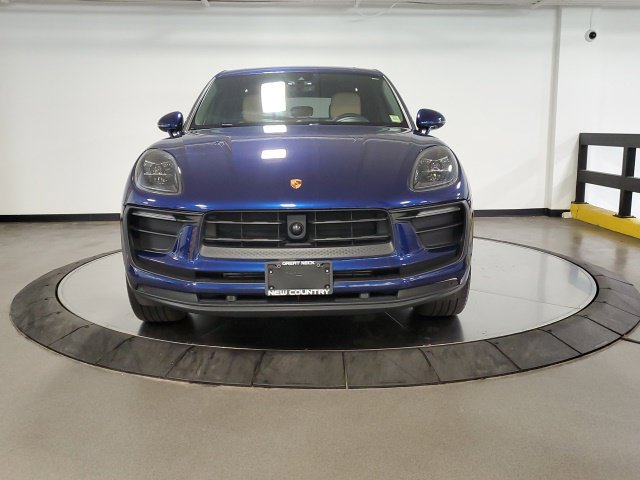 Used 2023 Porsche Macan AWD/4WD image 2