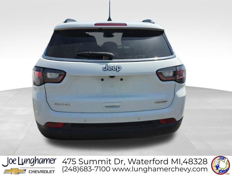 Used 2024 Jeep Compass Latitude w/ Sun and Sound Group AWD/4WD image 13
