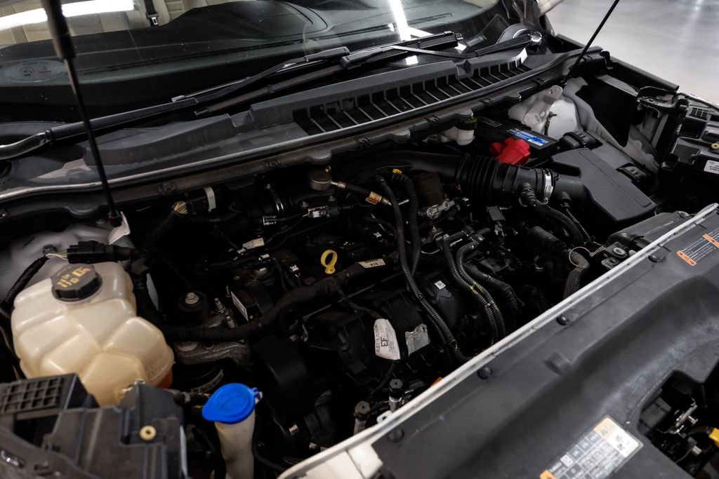 Used 2019 Ford Edge SE image 46