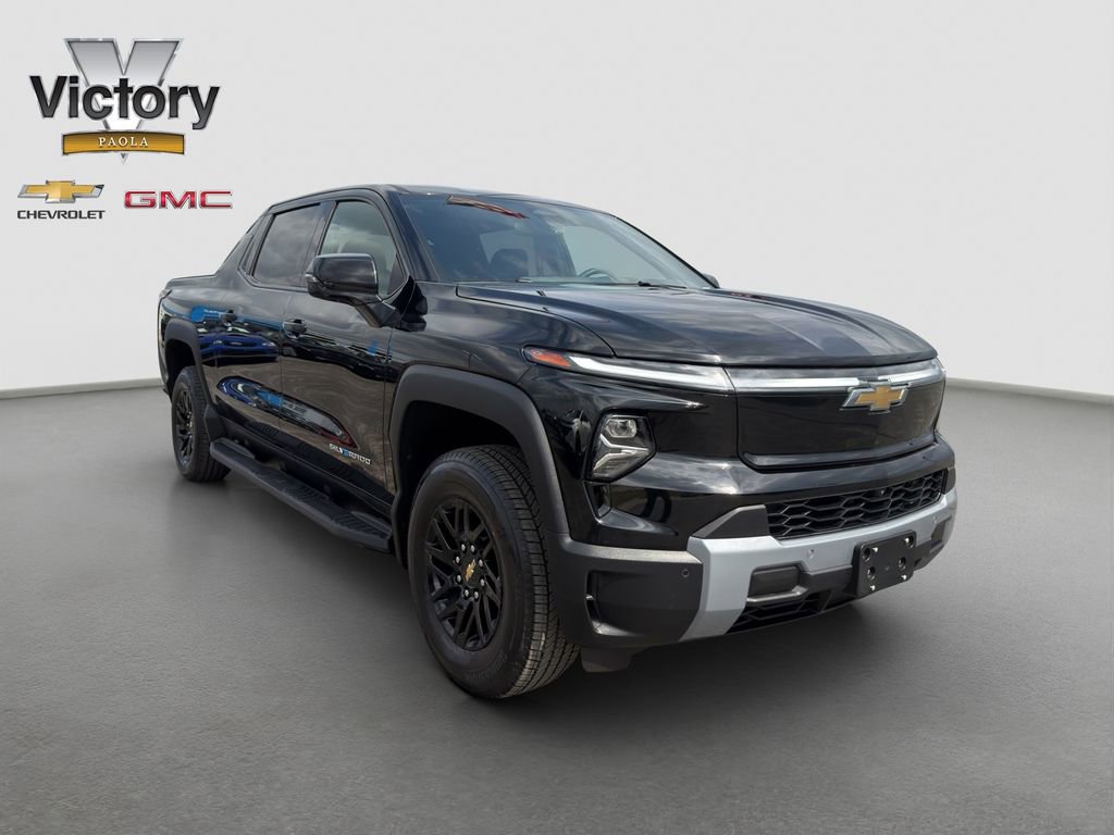 Used 2025 Chevrolet Silverado EV LT image 8
