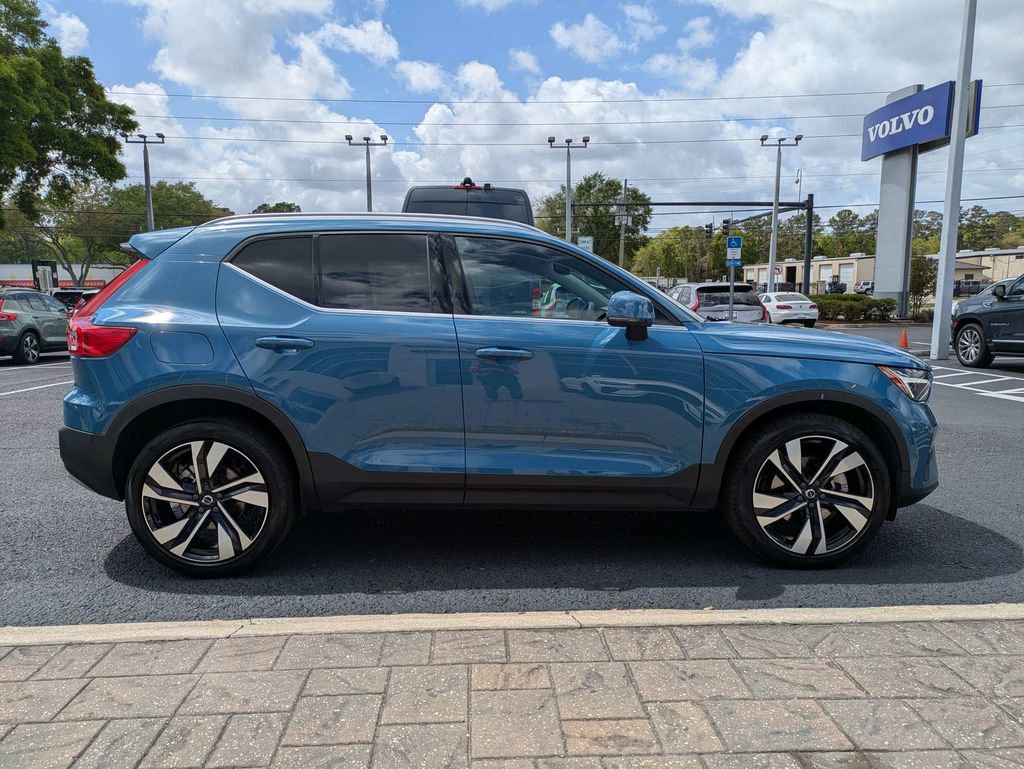 Used 2023 Volvo XC40 B5 Plus w/ Protection Package Premier image 7