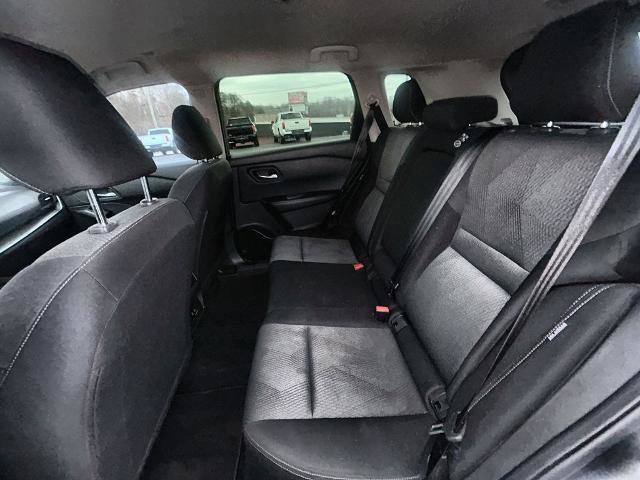 Certified 2024 Nissan Rogue SV FWD image 12