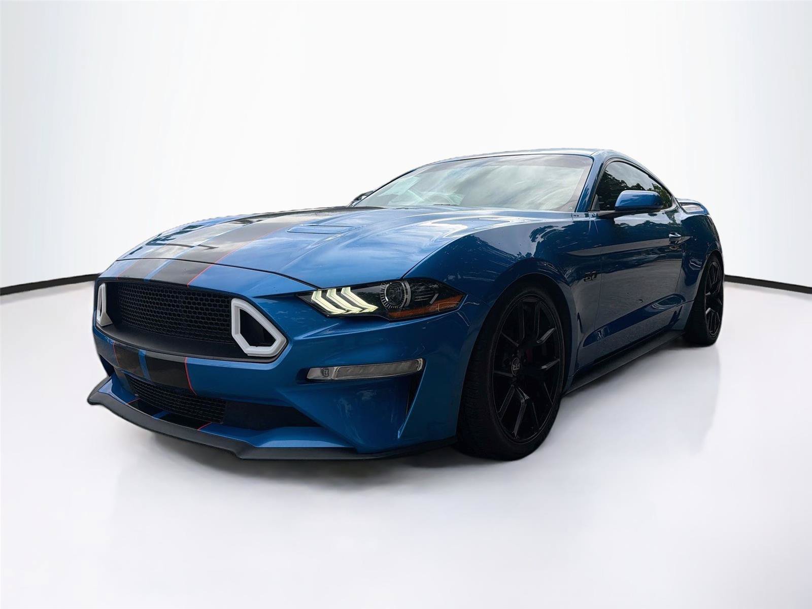 Used 2019 Ford Mustang GT RWD image 5