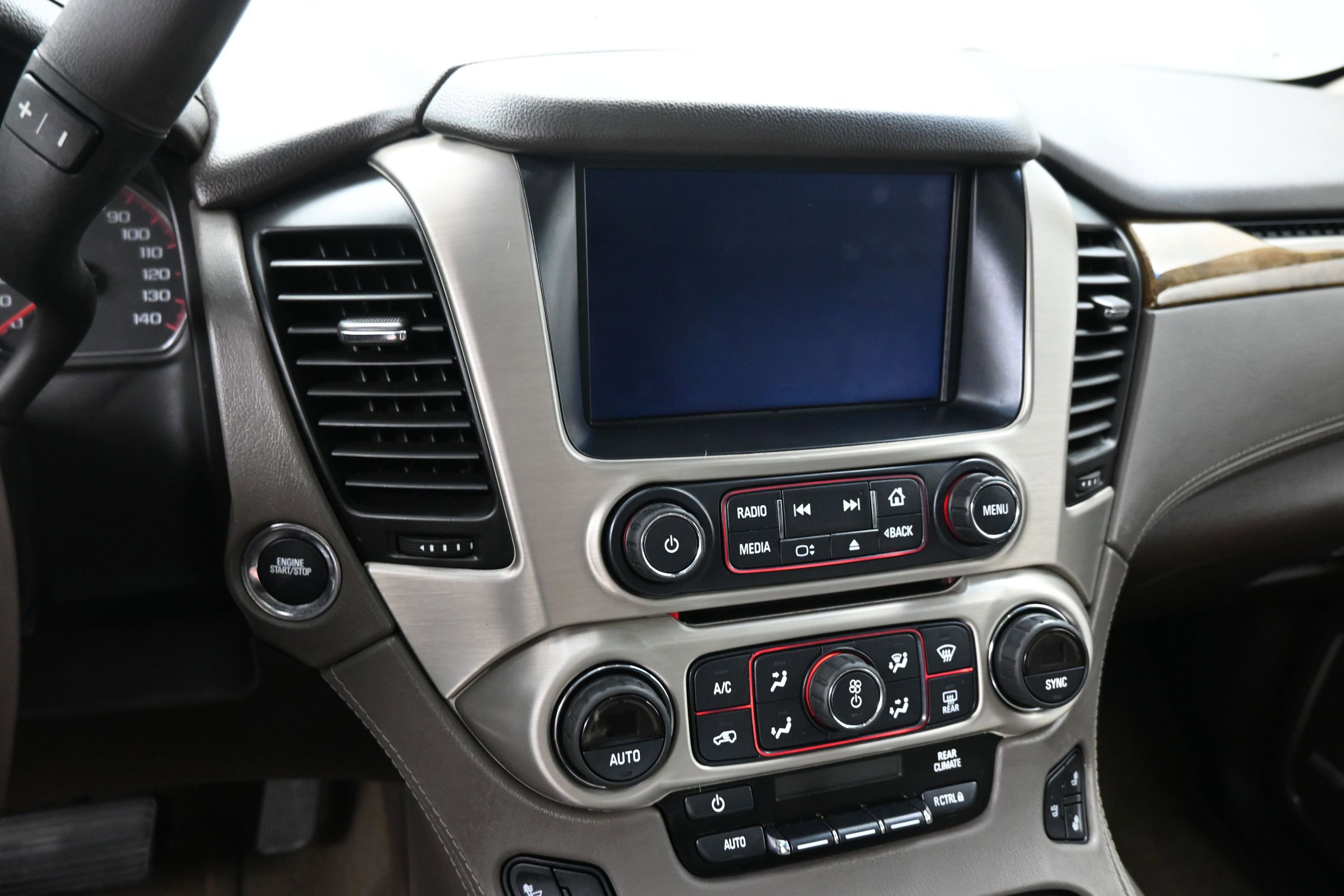 Used 2016 GMC Yukon Denali w/ Open Road Package AWD/4WD image 15