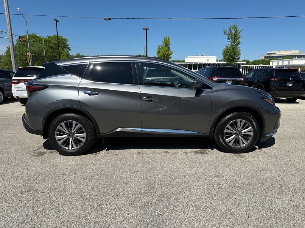 Used 2023 Nissan Murano S AWD/4WD image 6