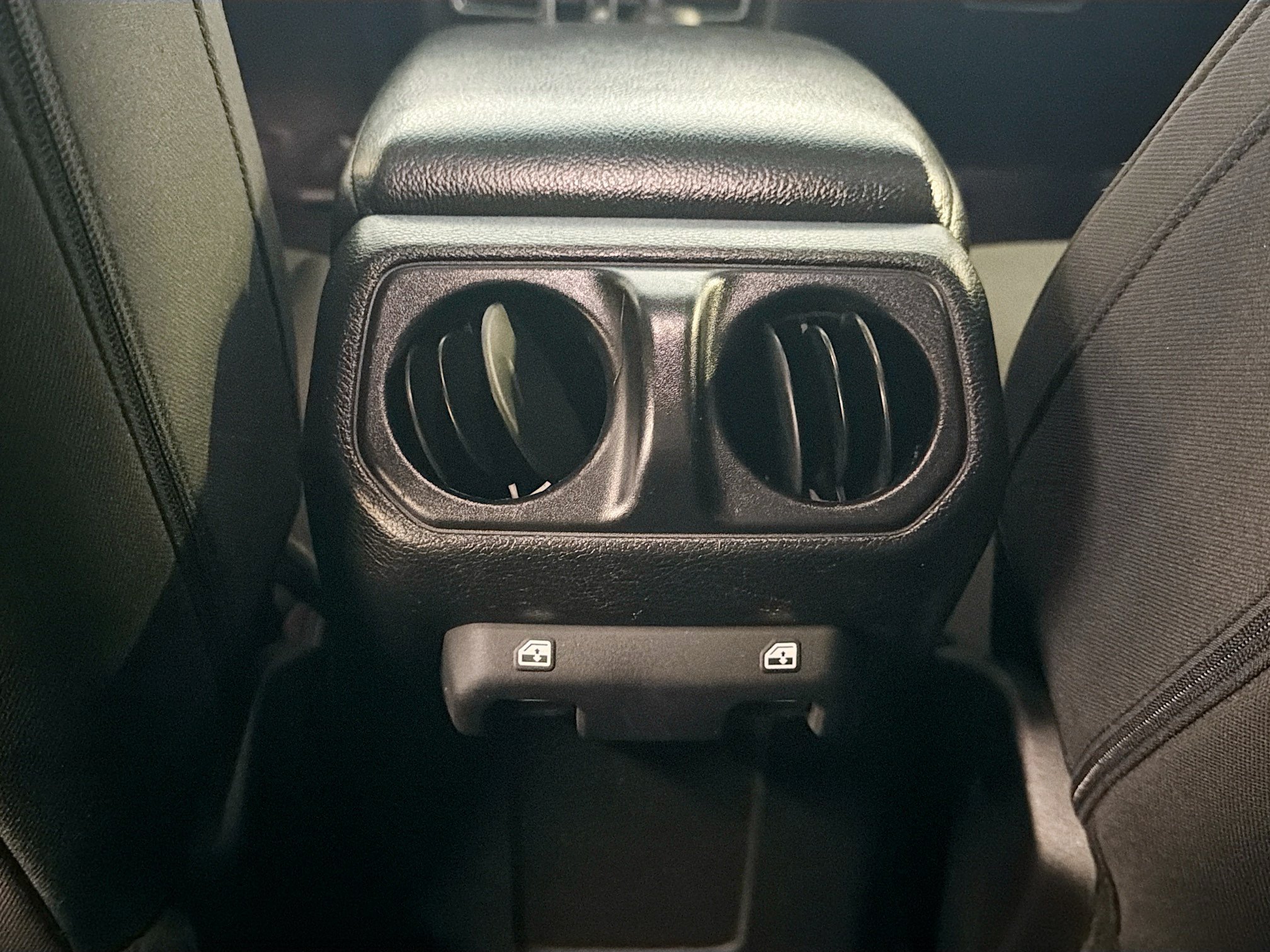 Used 2018 Jeep Wrangler Unlimited Sport S AWD/4WD image 25
