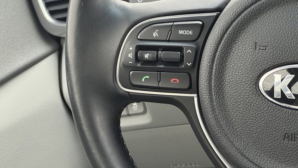 Used 2018 Kia Optima EX w/ Premium Package image 16