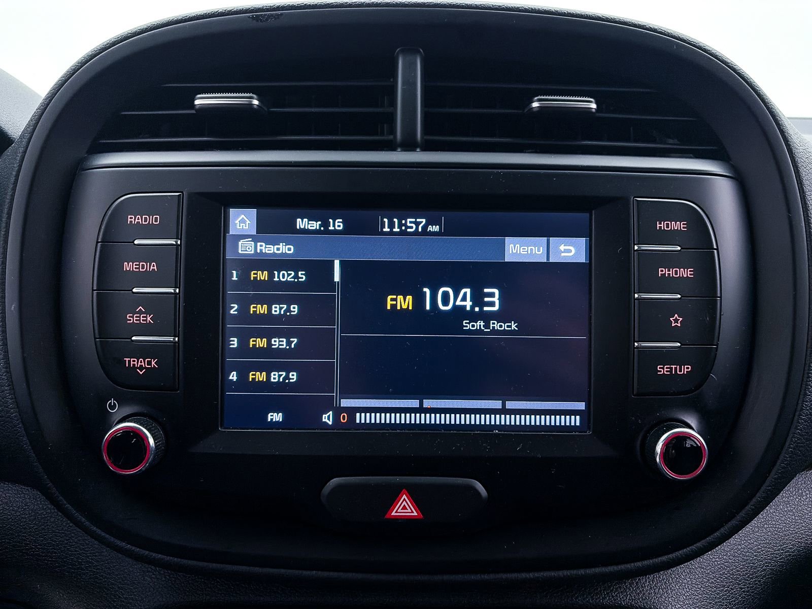 Used 2020 Kia Soul LX image 19