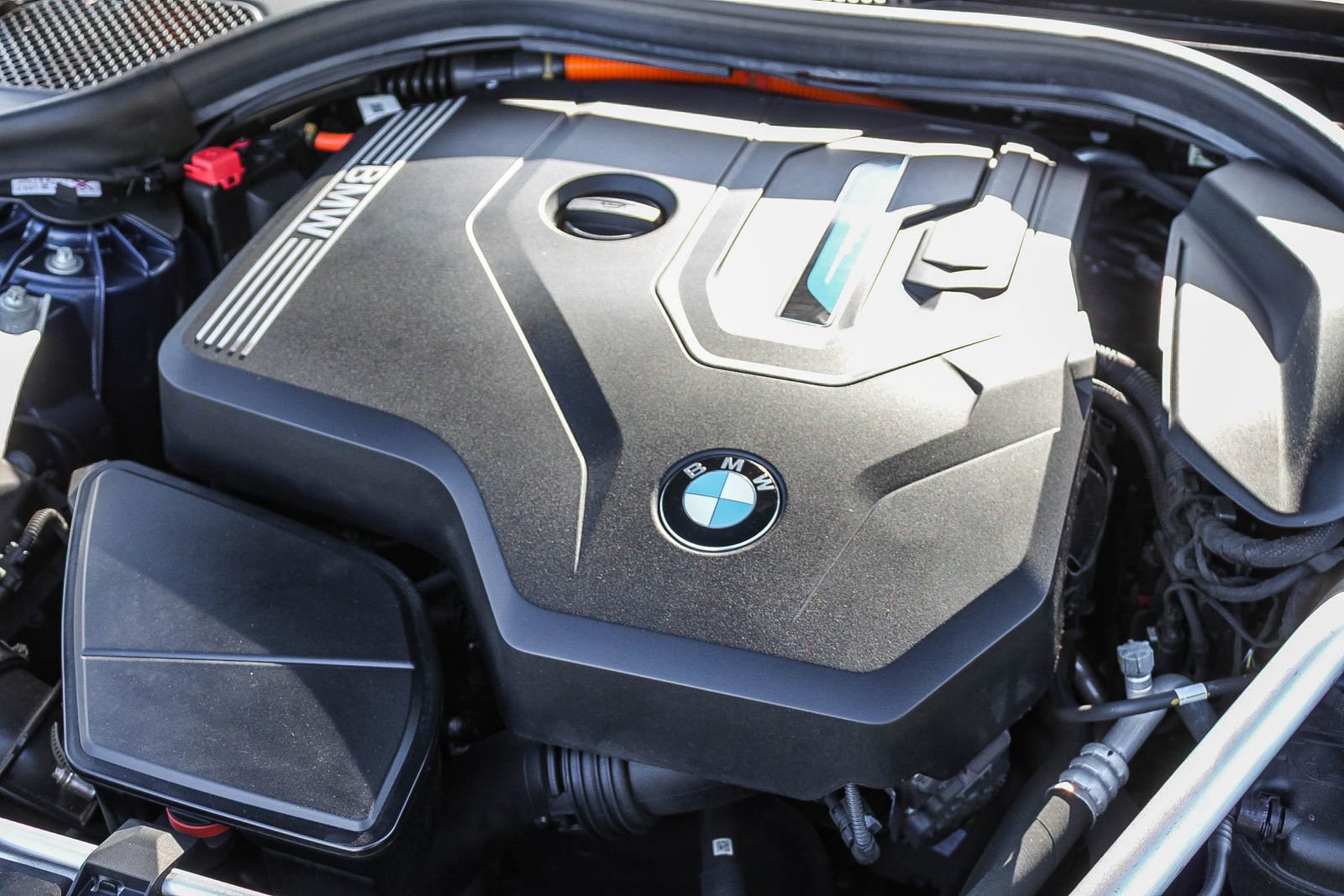 Used 2022 BMW 530e w/ Premium Package image 28