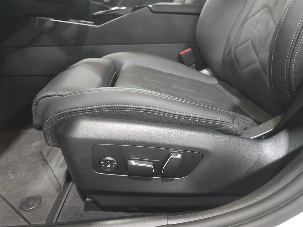 Used 2026 BMW 530i w/ Premium Package image 27