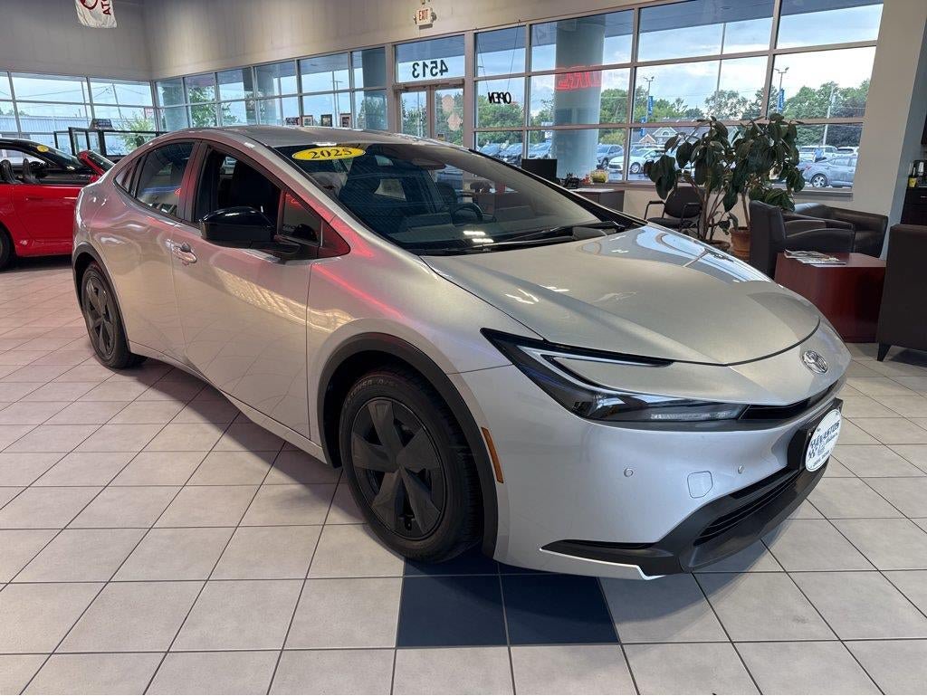 Used 2025 Toyota Prius LE