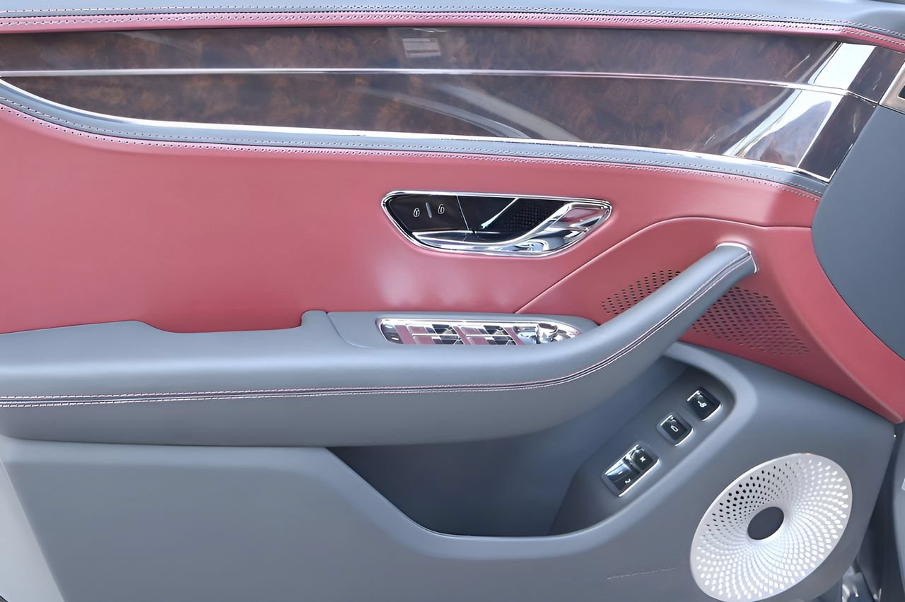 New 2026 Bentley Flying Spur Plug-In Hybrid AWD/4WD image 12