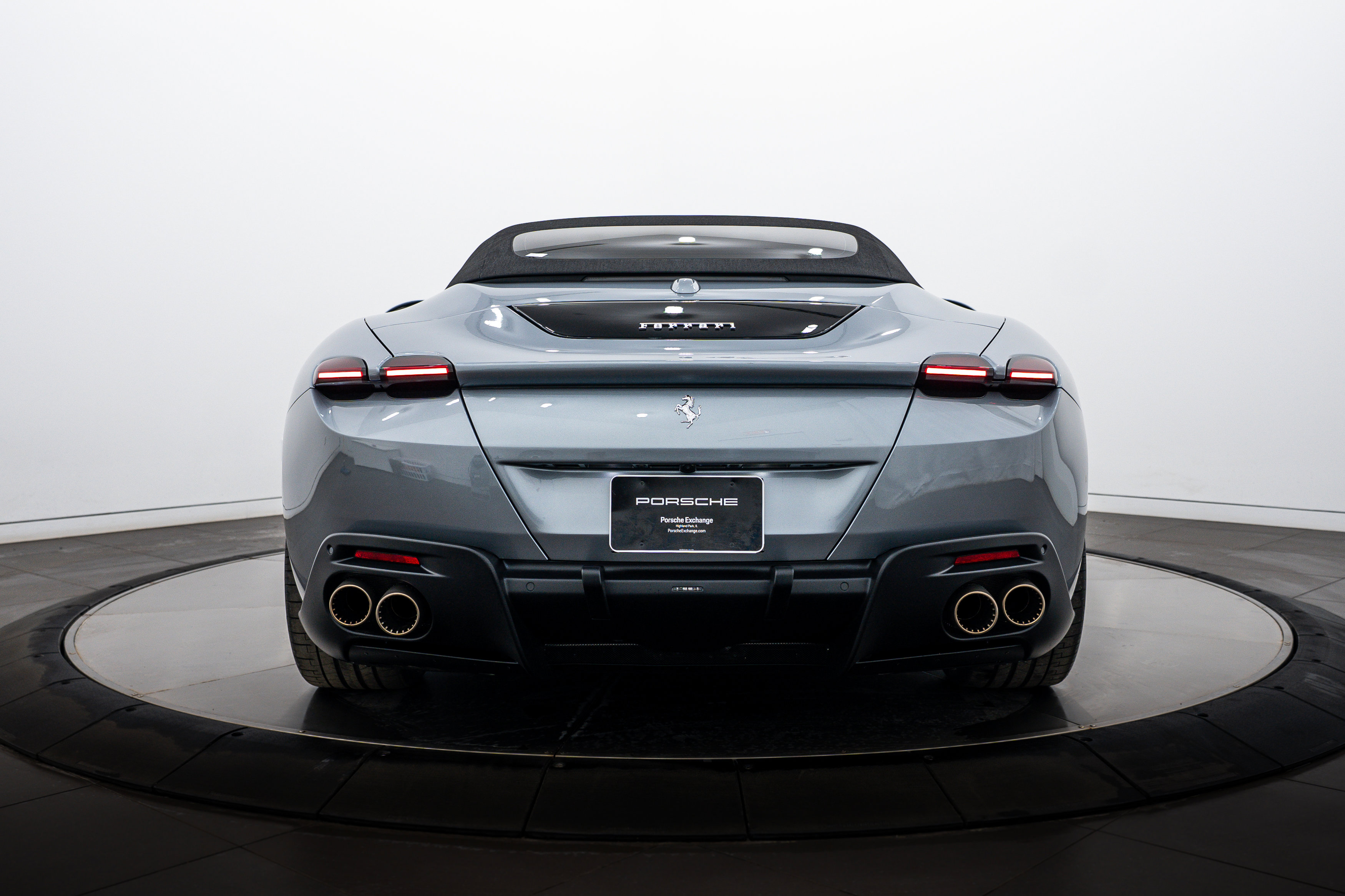 Used 2025 Ferrari Roma Spider image 33