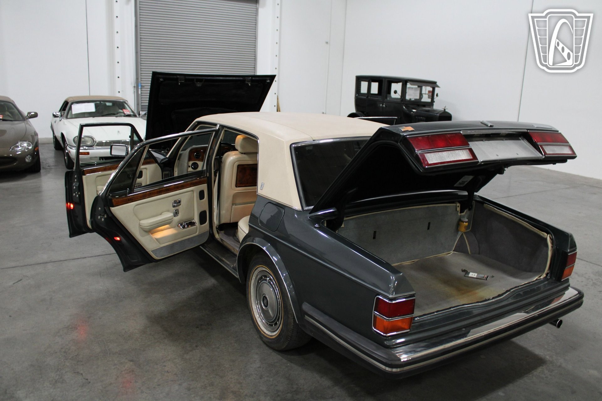 Used 1990 Rolls-Royce Silver Spur II RWD image 28