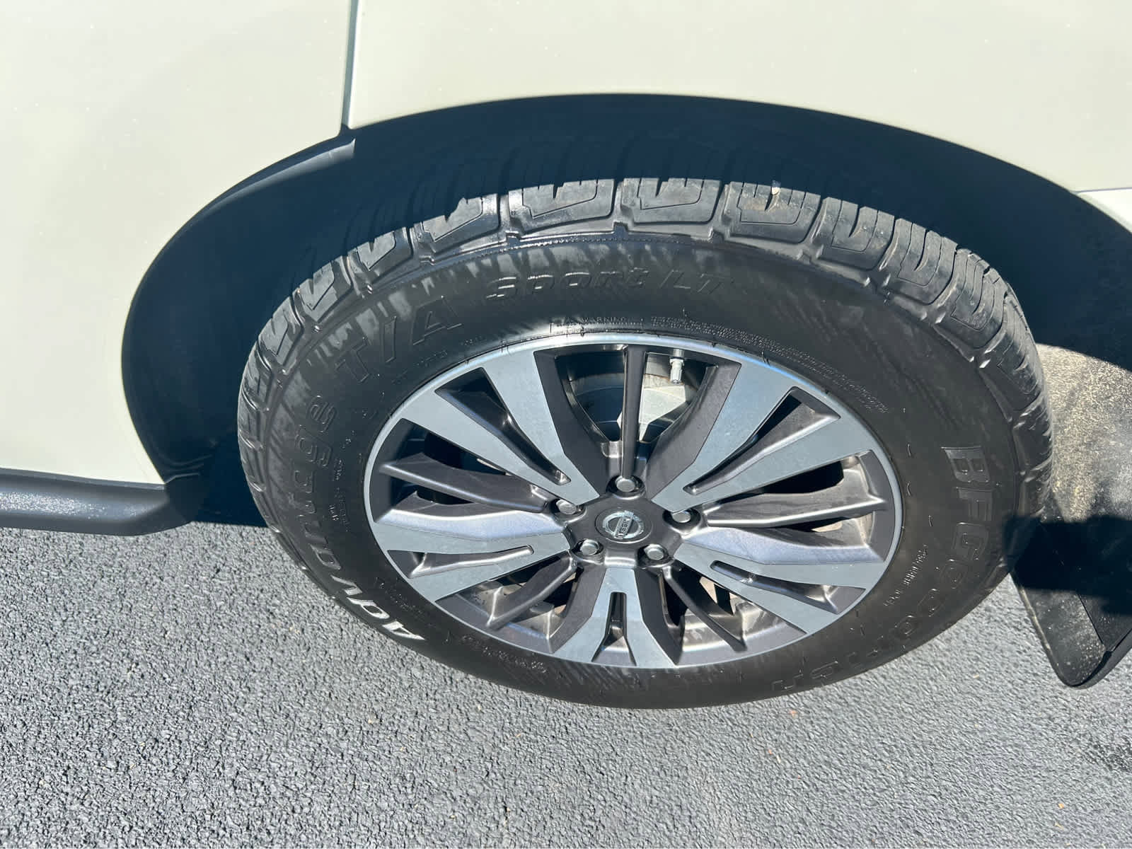 Used 2019 Nissan Pathfinder SL image 37