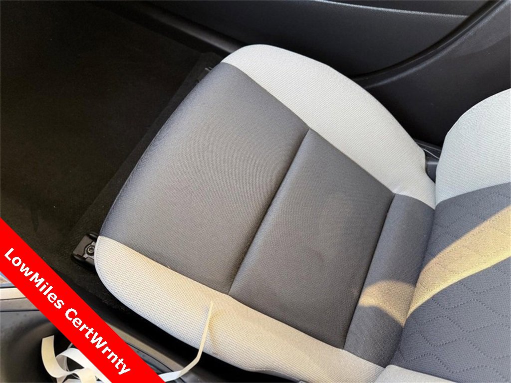 Used 2025 Toyota Corolla LE image 27