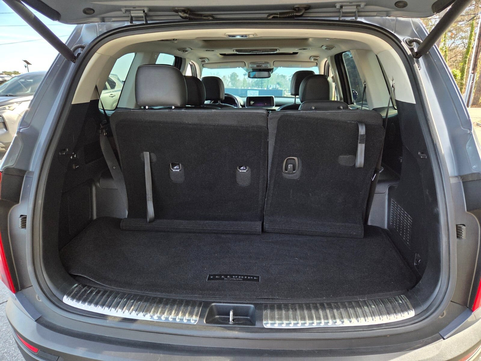 Used 2021 Kia Telluride SX w/ Nightfall Edition Package AWD/4WD image 11