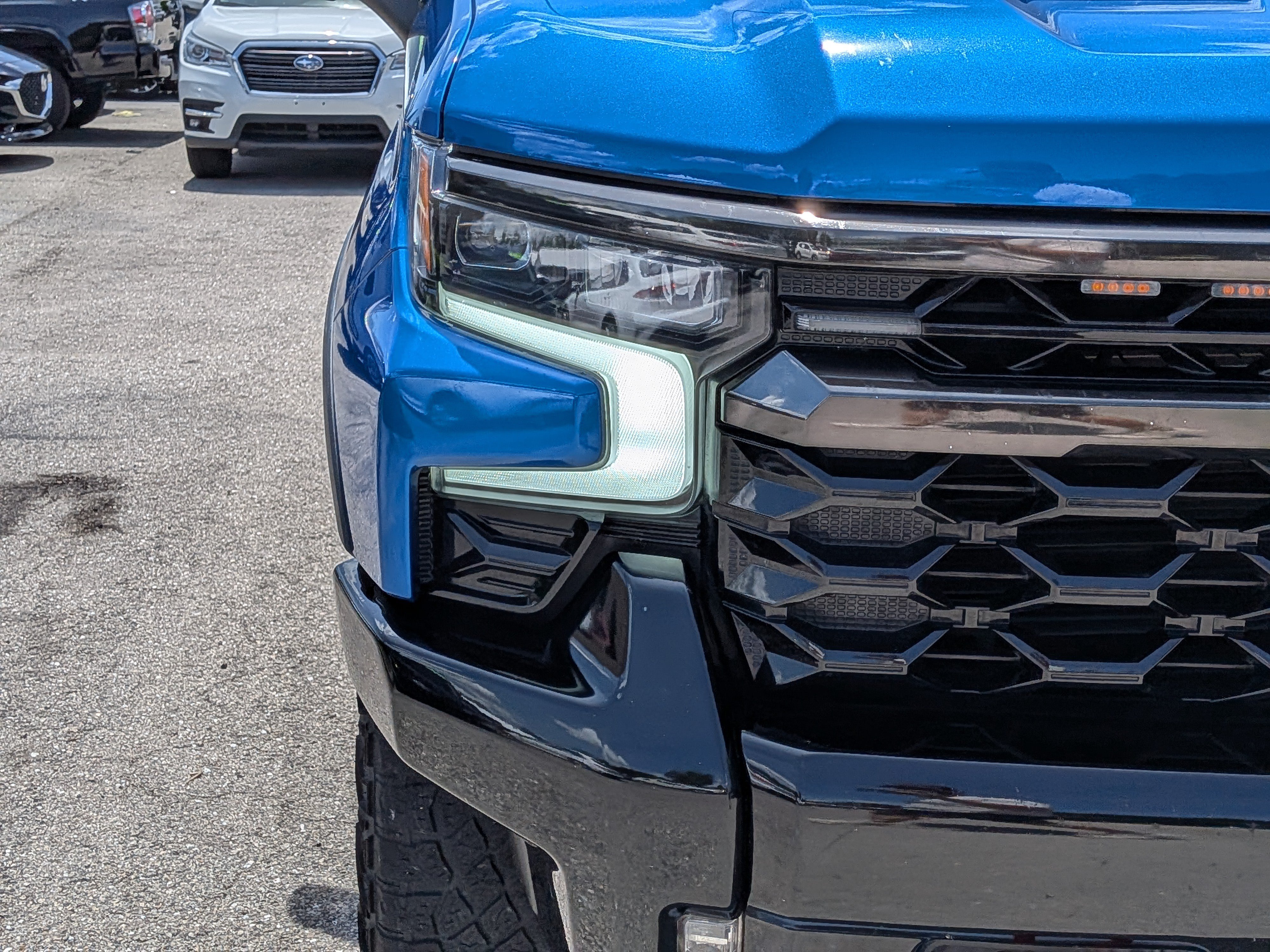 Used 2023 Chevrolet Silverado 1500 ZR2 w/ Technology Package AWD/4WD image 10