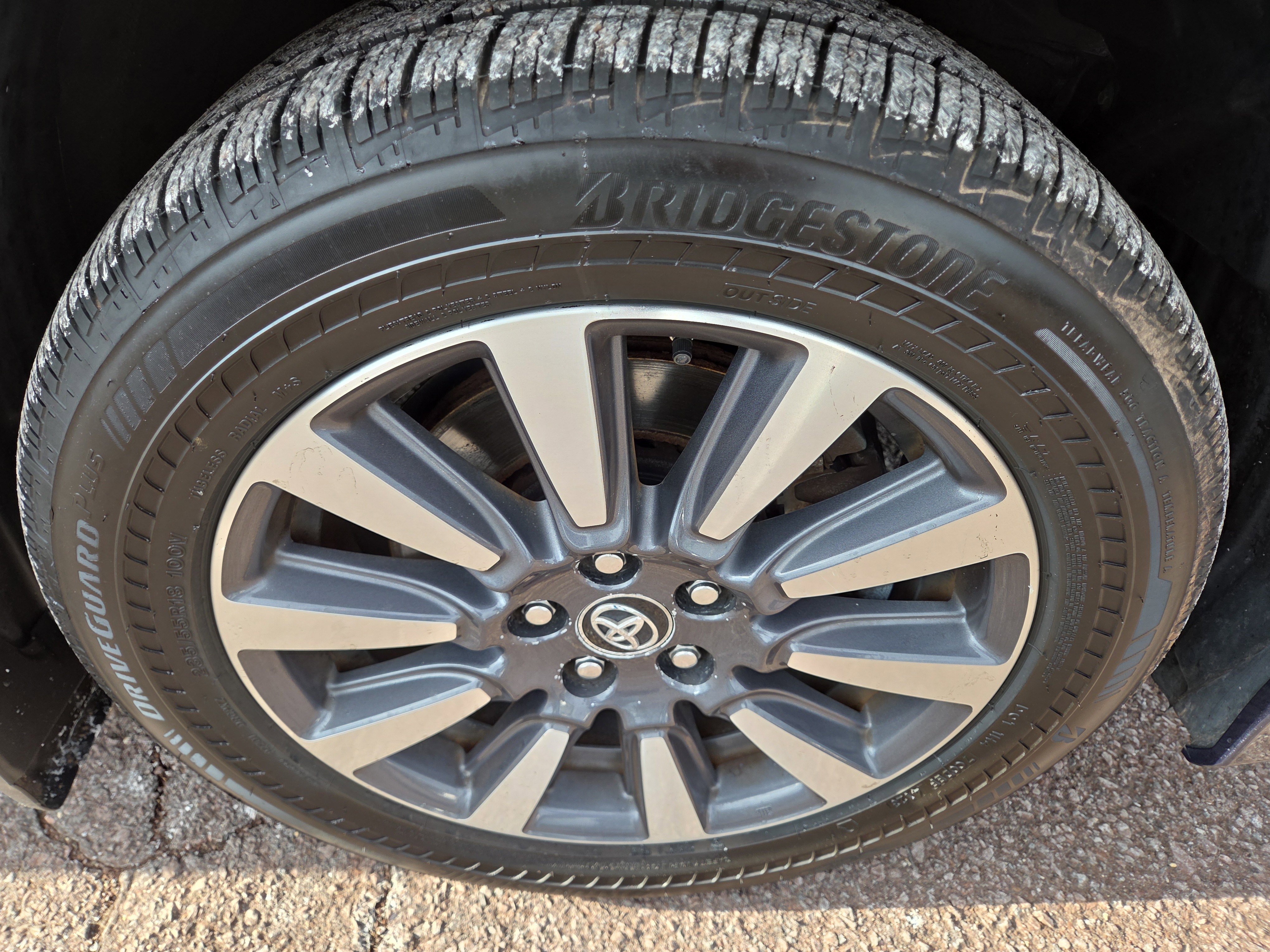 Certified 2019 Toyota Sienna XLE image 9