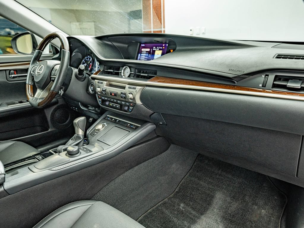 Used 2018 Lexus ES 350 w/ Premier Package FWD image 38