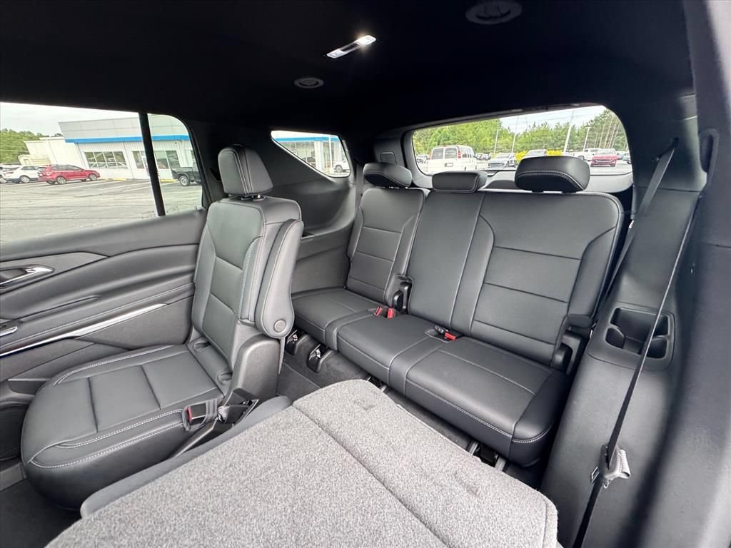 New 2027 Chevrolet Traverse LT FWD image 9