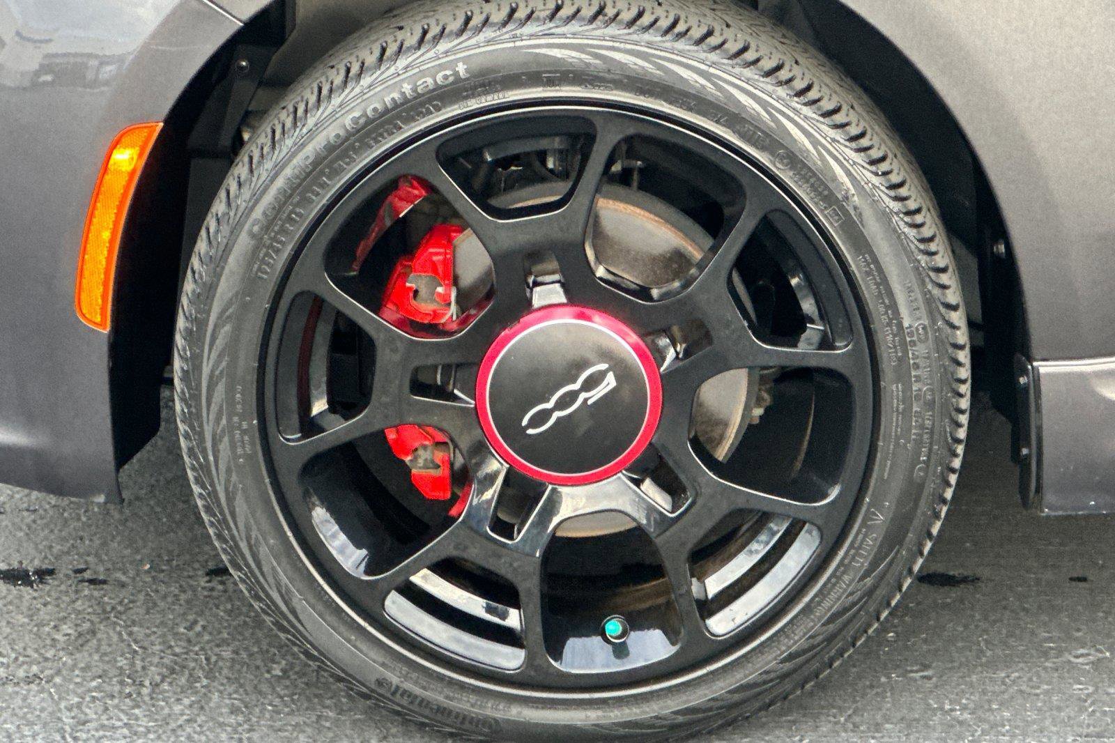 Used 2015 FIAT 500 Sport w/ Sport Appearance Group image 23