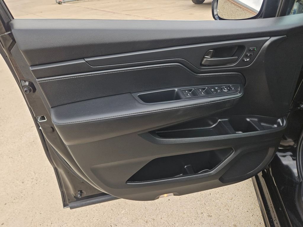 Used 2025 Honda Odyssey Sport-L image 14