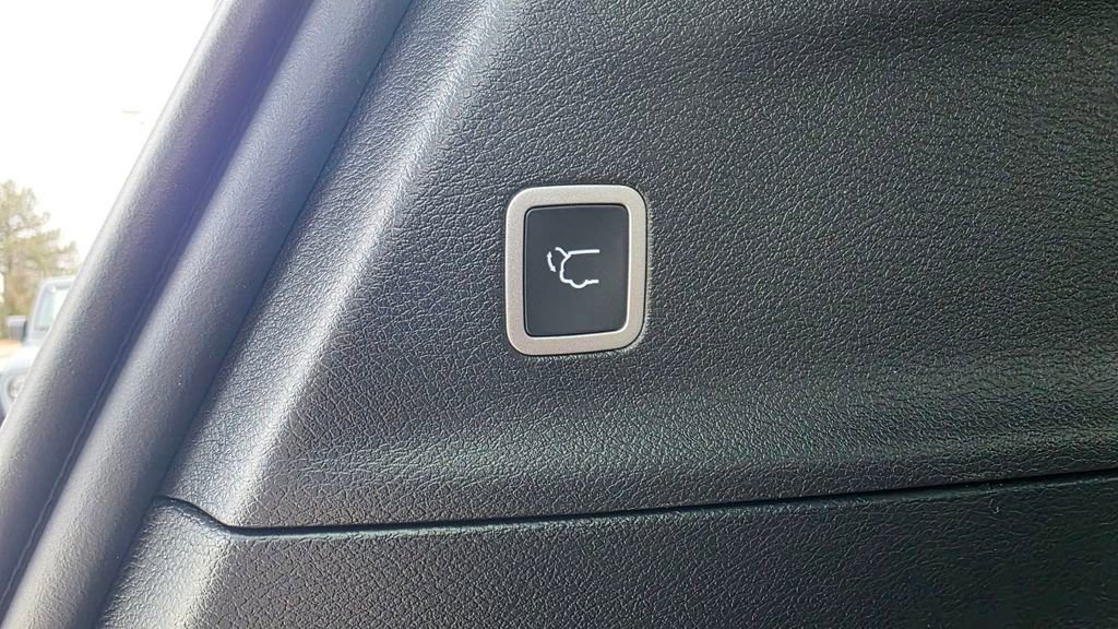 New 2026 Chrysler Pacifica Select w/ S Appearance Package image 18