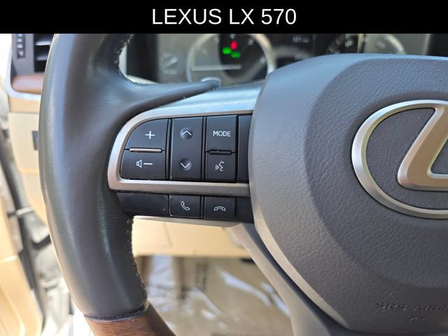 Used 2021 Lexus LX 570 4WD w/ Luxury Package image 29