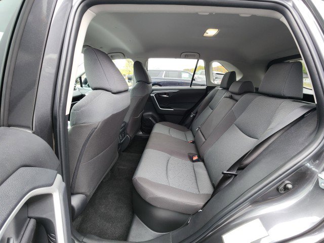 Used 2025 Toyota RAV4 XLE image 21