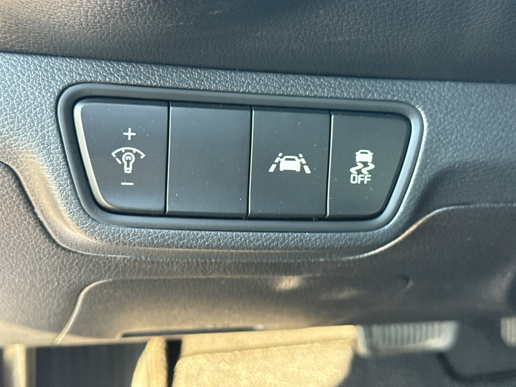 Used 2019 Kia Forte LXS image 26