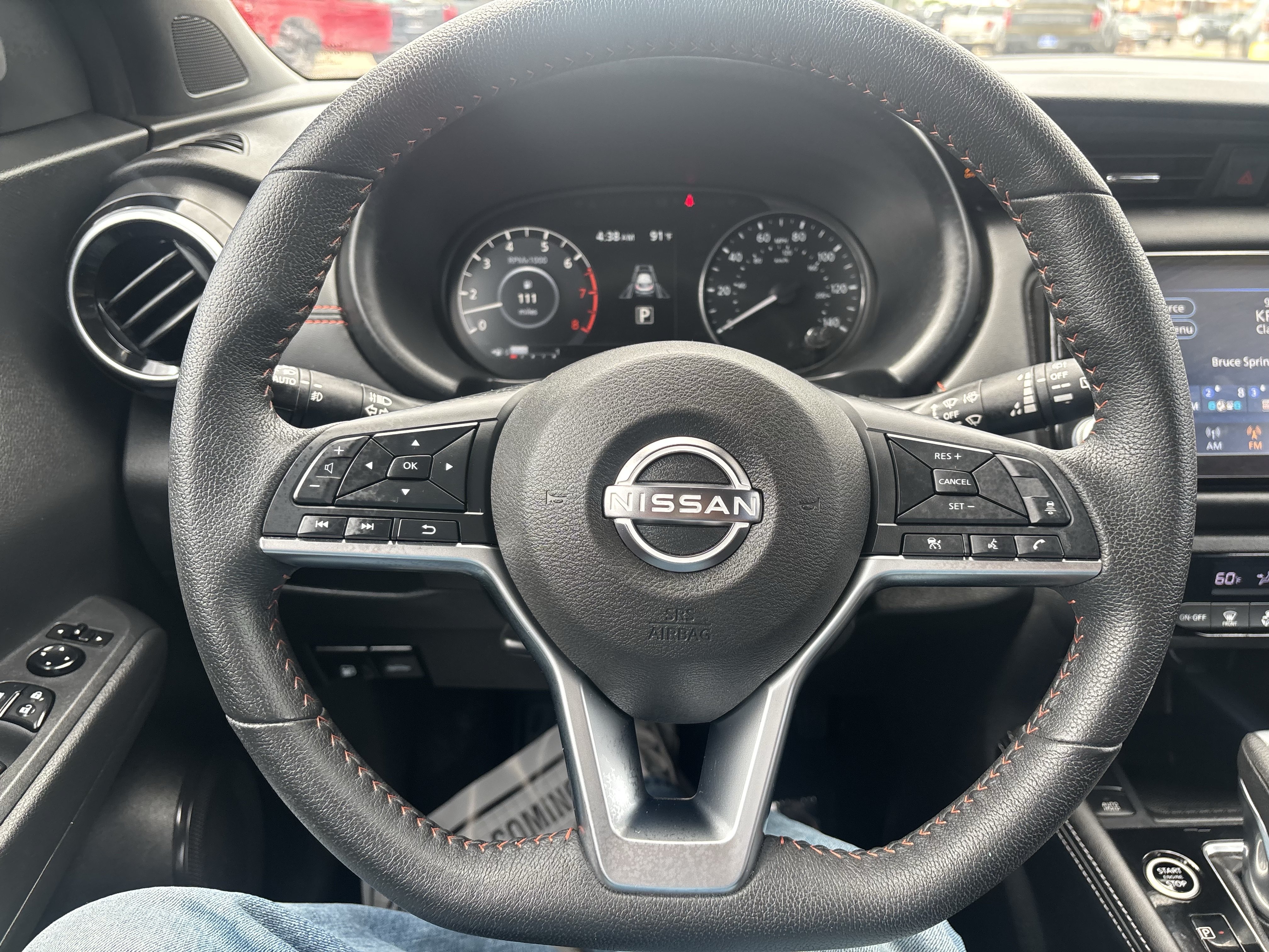 Used 2023 Nissan Kicks SR w/ Exterior Package FWD image 26